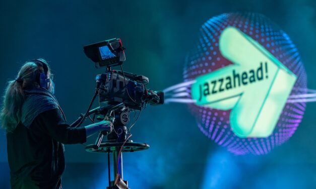 Foto: M3B GmbH/Jan Rathke | Man verpasst nichts: Neben den Showcase-Konzerten werden dieses Mal auch die Inhalte des Fachprogramms aufgezeichnet. Das, was man nicht live erlebt hat, kann man sich also später noch online anschauen.