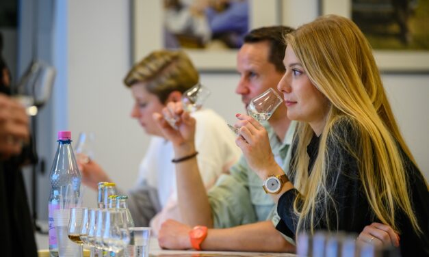 Einen Platz in einem der begehrten Tastings zu bekommen, war mitunter gar nicht so leicht. Diejenigen, die es geschafft hatten, konnten enorm viel lernen und ihren Horizont erweitern | Foto: M3B GmbH/Oliver Saul
