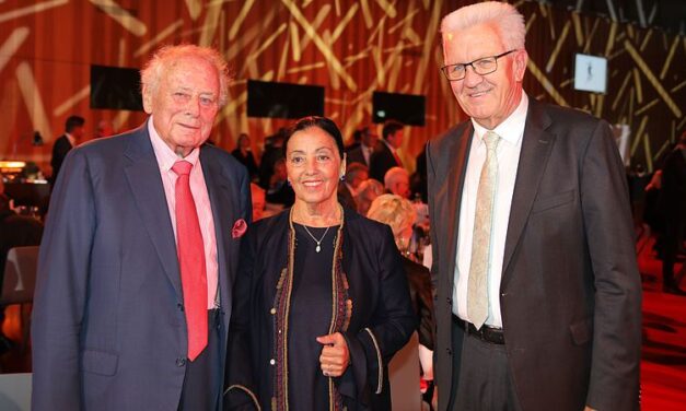 Andi Schmid - Von links: Prof. Dr. h. c. mult. Reinhold Würth mit Frau Carmen Würth und Ministerpräsident Winfried Kretschmann