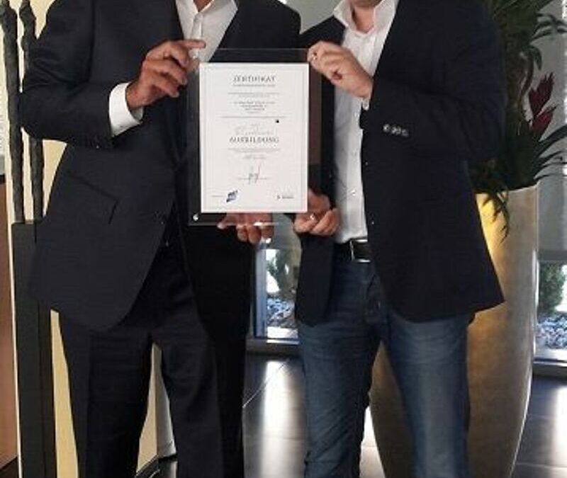 Hoteldirektorenvereinigung verleiht dem Hotel Der Blaue Reiter das Zertifikat „Exzellente Ausbildung“