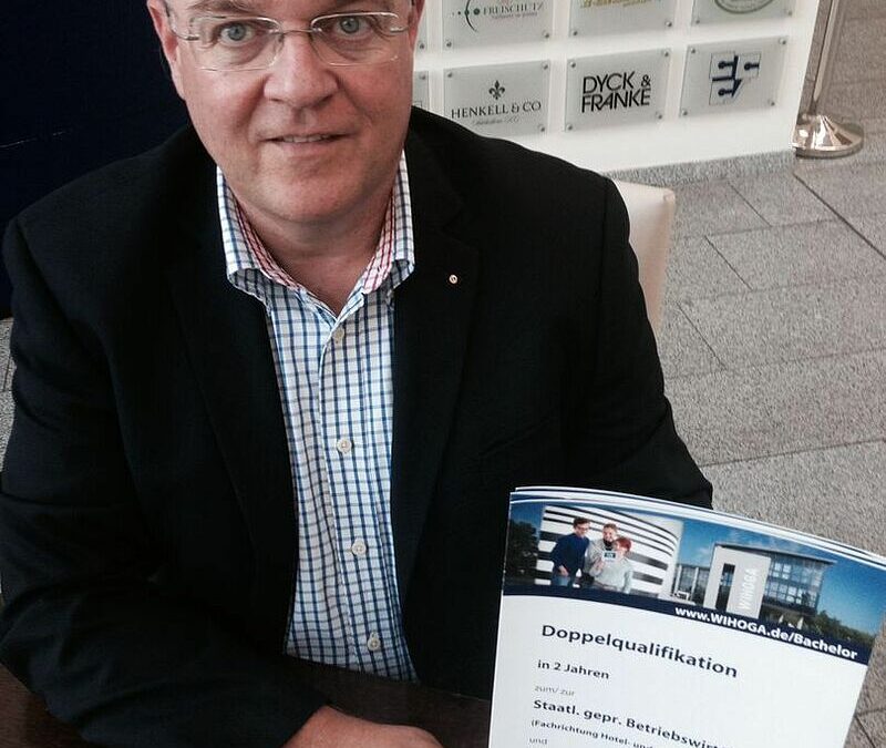 In 2 Jahren Hotelbetriebswirt/in & Bachelor an der WIHOGA