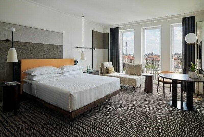 Berlin Marriott Hotel mit 378 neugestalteten Zimmern und Suiten