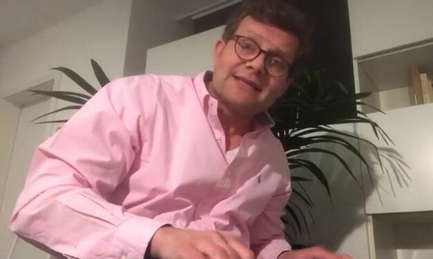 BWH Hotel Group - Mit eigenen Songs appelliert Best Western Geschäftsführer Marcus Smola an die Politik