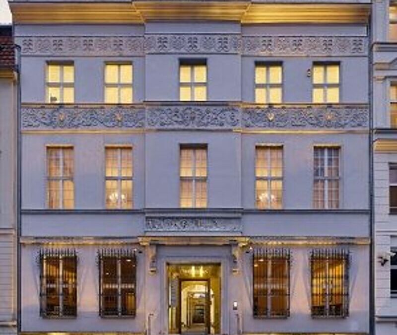 50 Jahre Ermelerhaus – art’otel berlin mitte sucht Zeitzeugen!