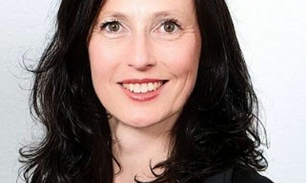 Melanie Schacker Portraet2