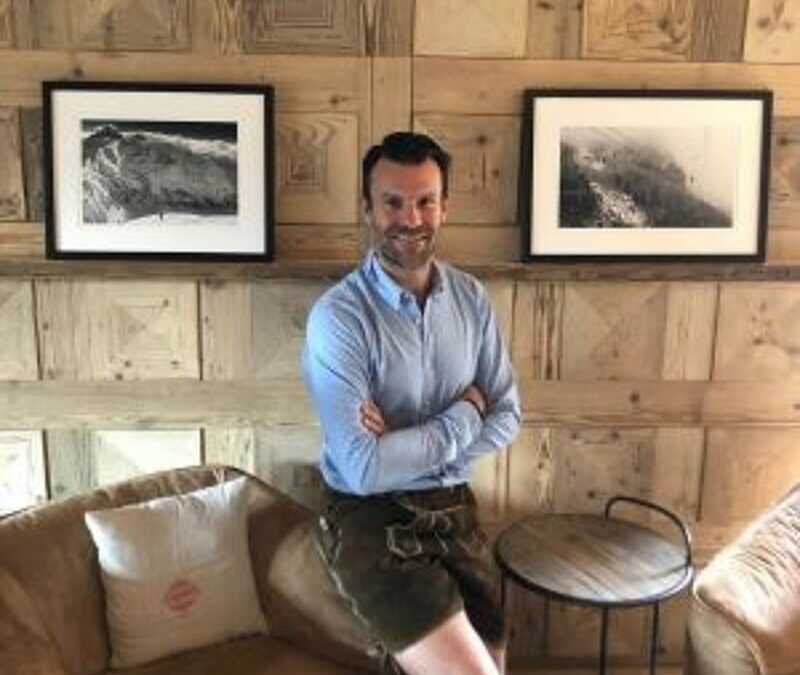 Maria Alm: Kunst-Premiere im Sepp: Vernissage „Snow Mountains“