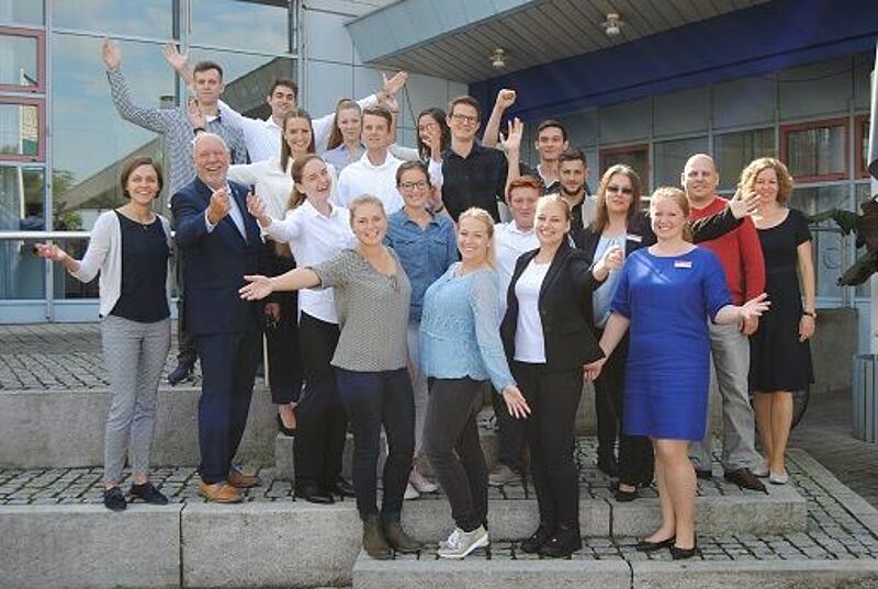 Palatin neueAzubis2017 klein