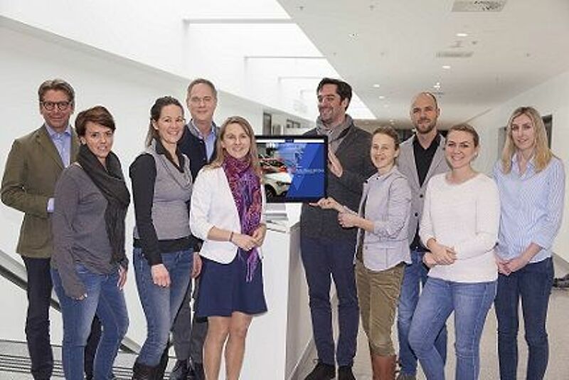 © MZS/Habring: Die beiden Projektteams mit den Geschäftsführern Michael Wagner (MZS) und Michael Glas (pixelart) © MZS/Habring: Die beiden Projektteams mit den Geschäftsführern Michael Wagner (MZS) und Michael Glas (pixelart)