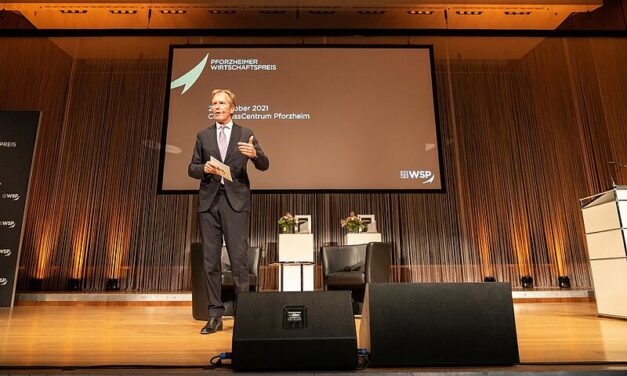 Pforzheimer Wirtschaftspreis 2021 Congress Centrum Pforzheim Galaevent | Moderator Markus Brock | Foto: Markus Born