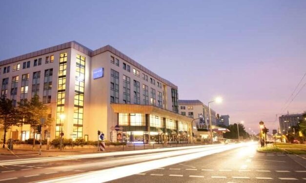 Dorint 2018 02 09 Dresden aussen Abend 800