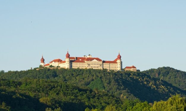 Bergansicht Stift Göttweig | Foto: Bernhard Rameder