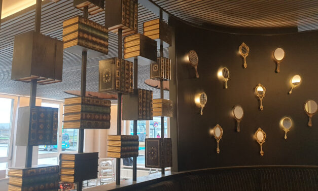 Foto: Flair Hotel Stadt Höxter | Spiegelwand