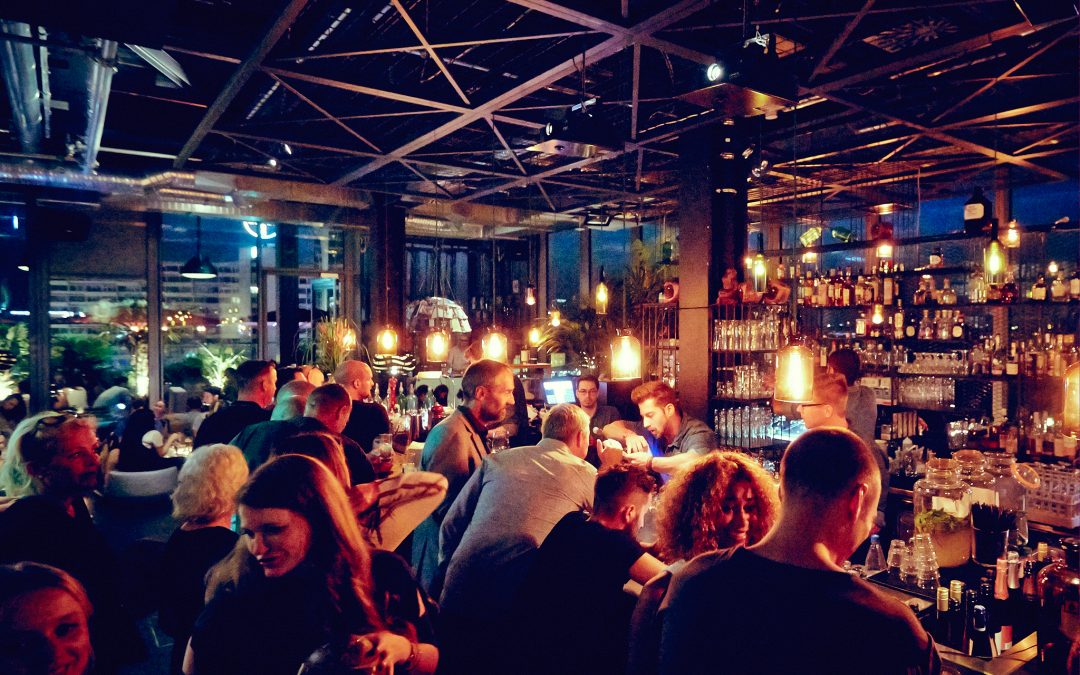 Cheers to 20 years: 25hours Hotels feiern Geburtstag 