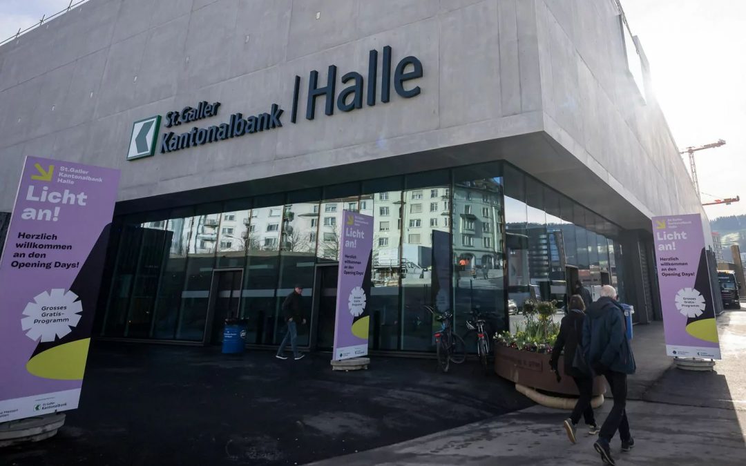 St. Gallen: Eröffnung der Kantonalbank Halle