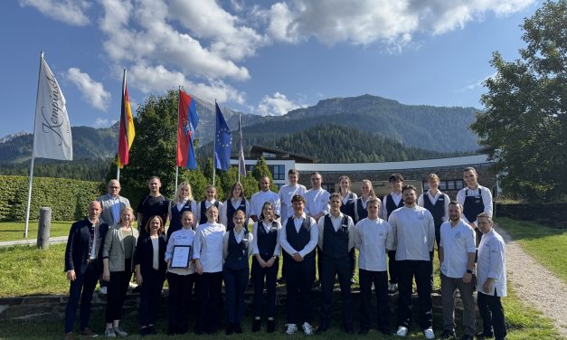 Kempinski Hotel Berchtesgaden erneut TOP-Ausbildungsbetrieb