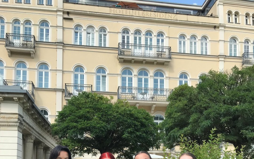 Hotel Elbresidenz feiert erfolgreiche Auszubildende