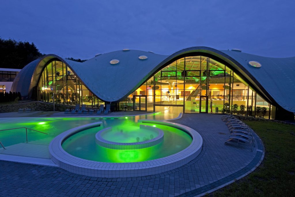 Abendstimmung Außenaufnahme Therme Bad Orb