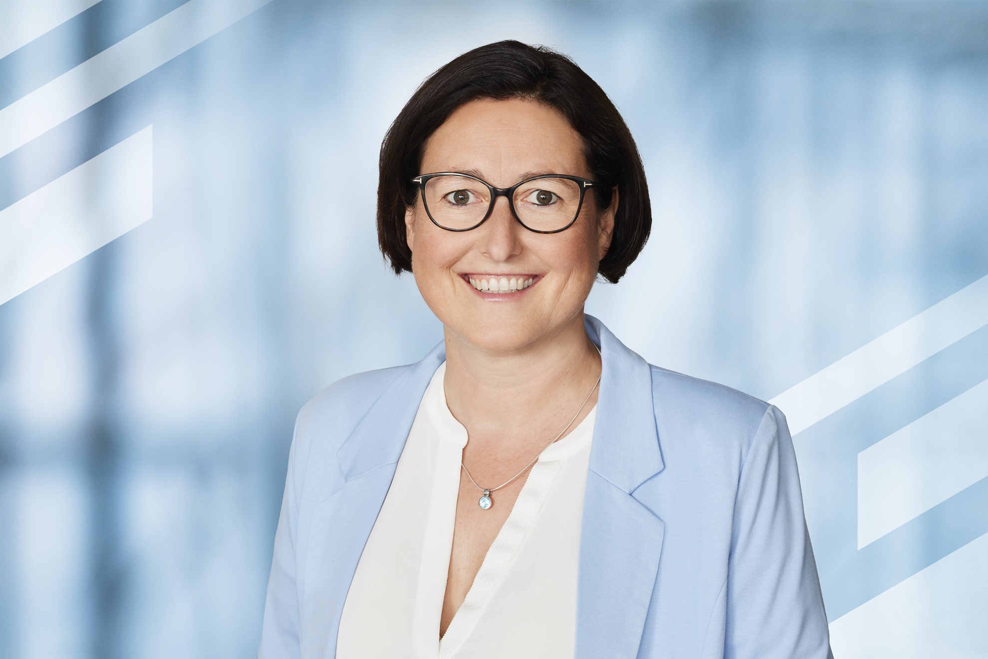 {705cd486-1cfb-4bca-bf45-698c423ab906}_1874555_DE_146954_Christine_Heizmann Christine Heizmann Porträtfoto