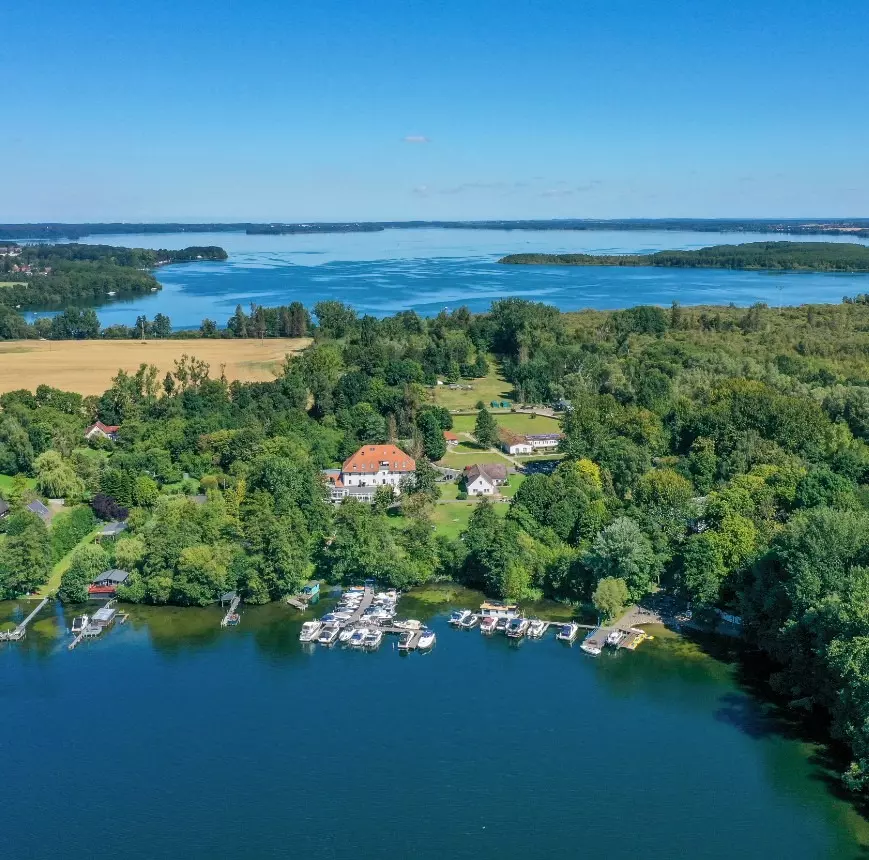 Blick auf Seeenlandschaft